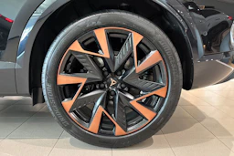 musta CUPRA Formentor 2026 kuva 10.