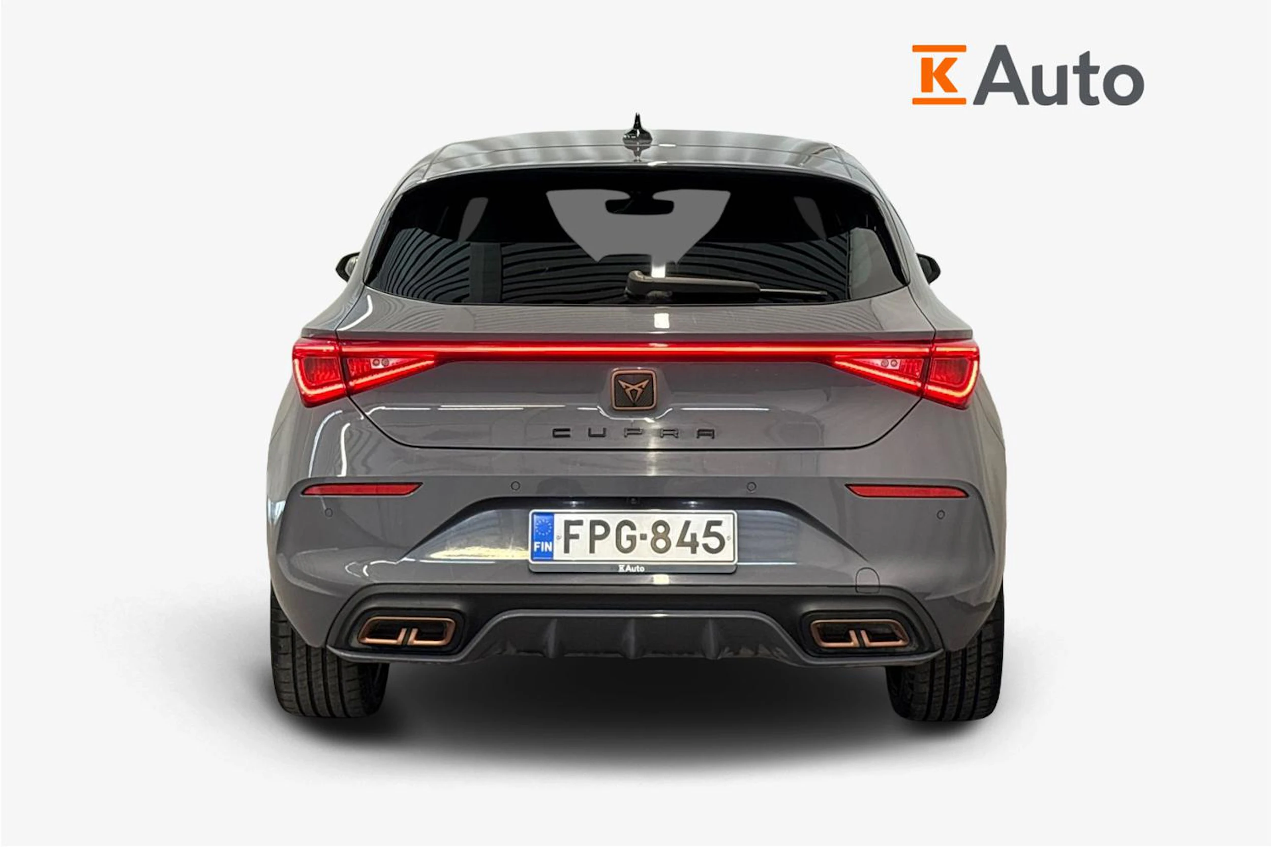 harmaa CUPRA Leon 2021 kuva 4.