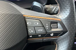 harmaa CUPRA Leon 2021 kuva 26.