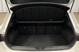 valkoinen CUPRA Leon 2021 kuva 11.