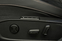 valkoinen CUPRA Leon 2021 kuva 12.