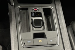 valkoinen CUPRA Leon 2021 kuva 15.