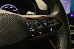 valkoinen CUPRA Leon 2021 kuva 18.