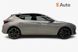 Harmaa CUPRA Leon 2021 kuva 6.