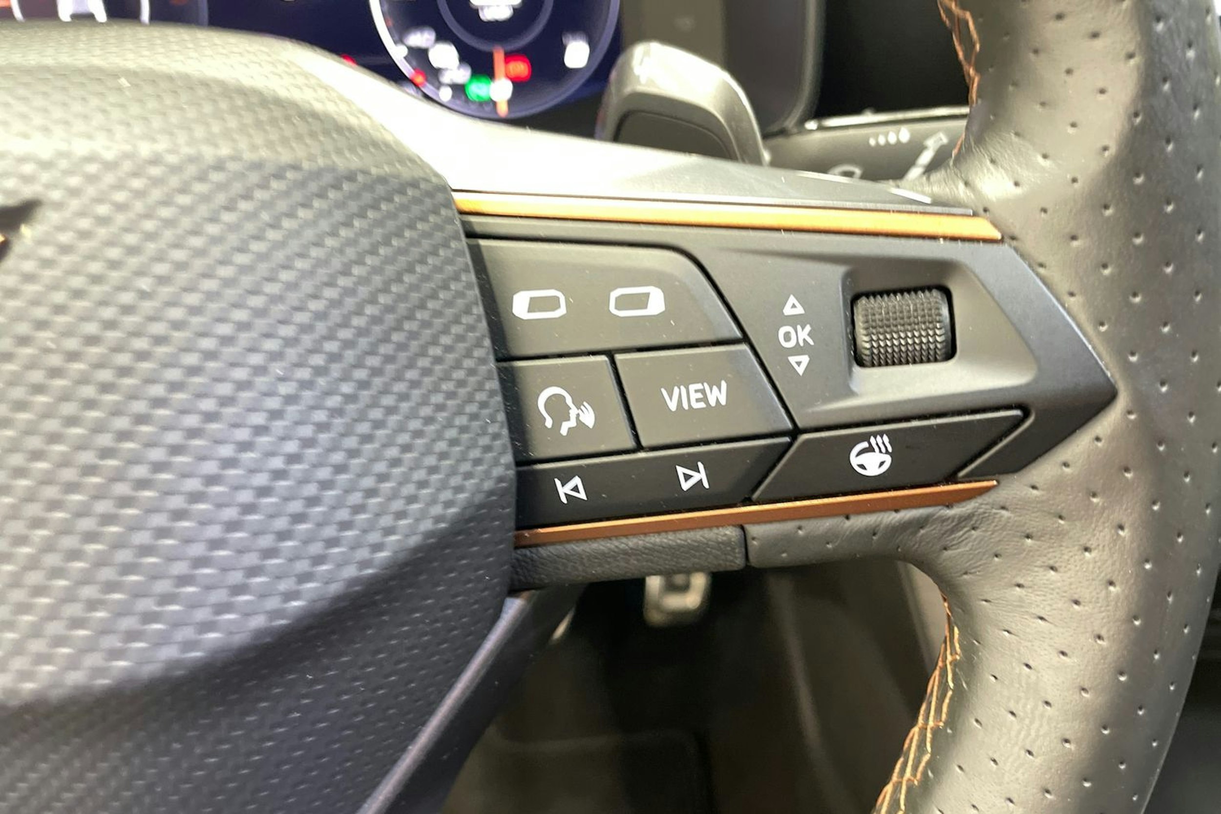 Harmaa CUPRA Leon 2021 kuva 15.