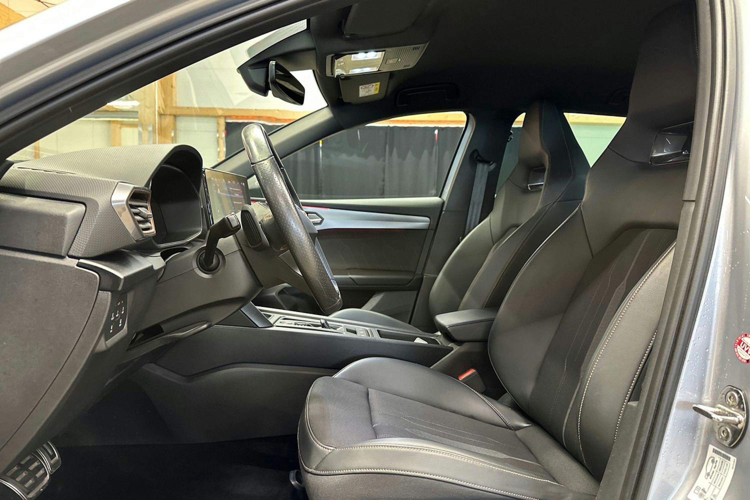 harmaa CUPRA Leon 2021 kuva 17.
