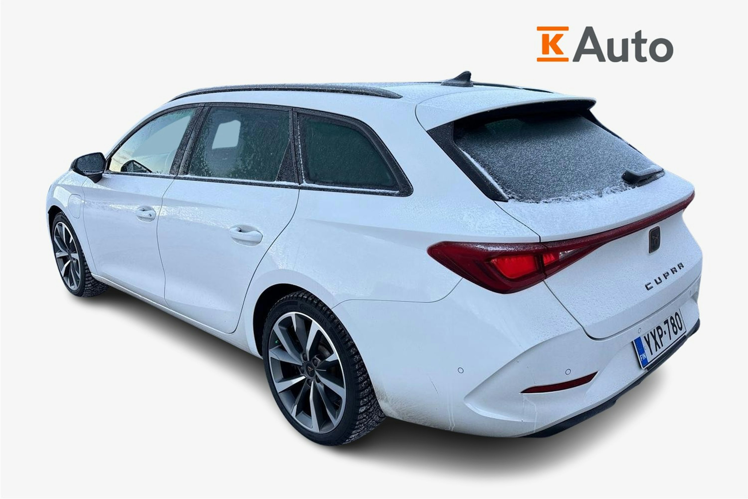 valkoinen CUPRA Leon 2021 kuva 2.