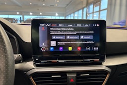 valkoinen CUPRA Leon 2021 kuva 24.