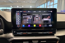 valkoinen CUPRA Leon 2021 kuva 26.