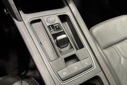 valkoinen CUPRA Leon 2021 kuva 30.