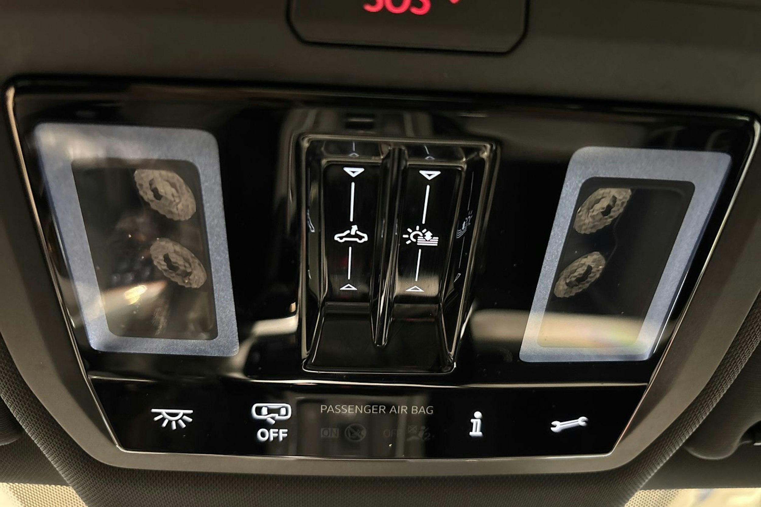 valkoinen CUPRA Leon 2021 kuva 31.