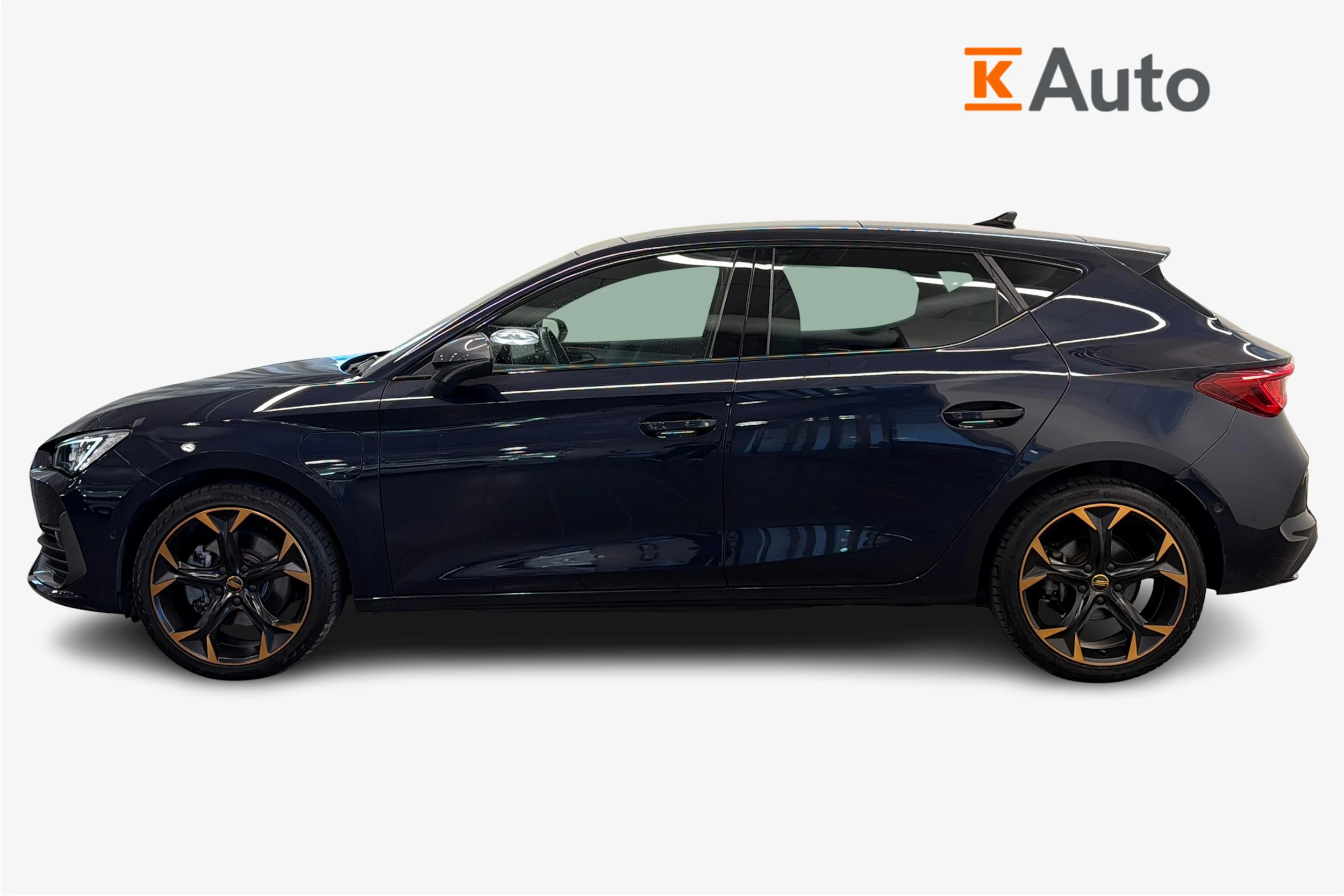 sininen CUPRA Leon 2022 kuva 5.