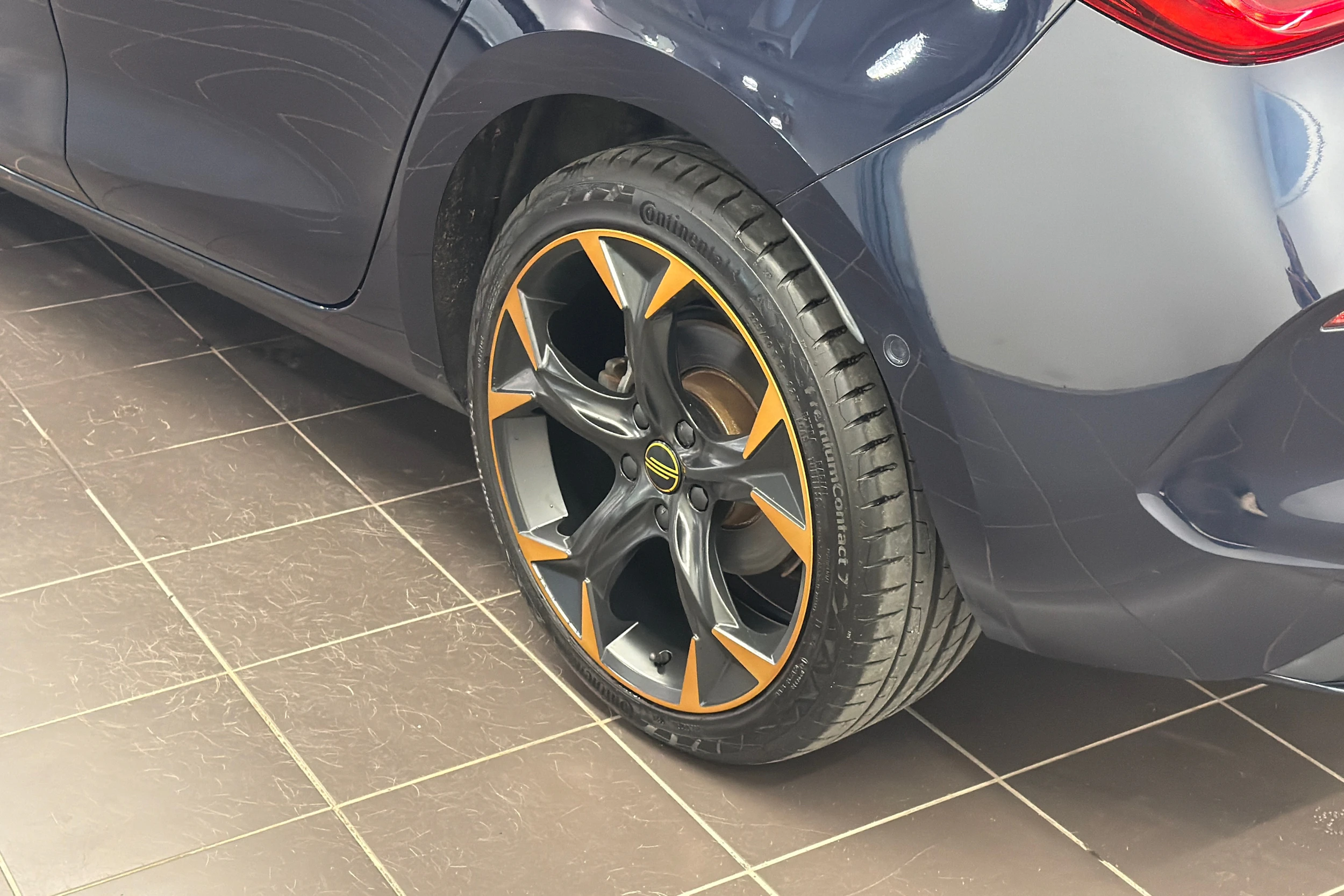 sininen CUPRA Leon 2022 kuva 10.