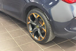 sininen CUPRA Leon 2022 kuva 10.