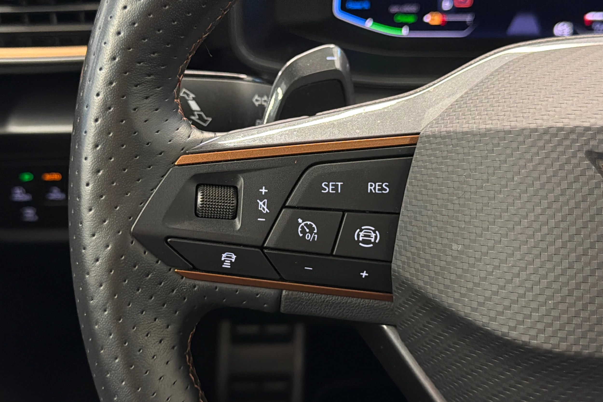sininen CUPRA Leon 2022 kuva 16.