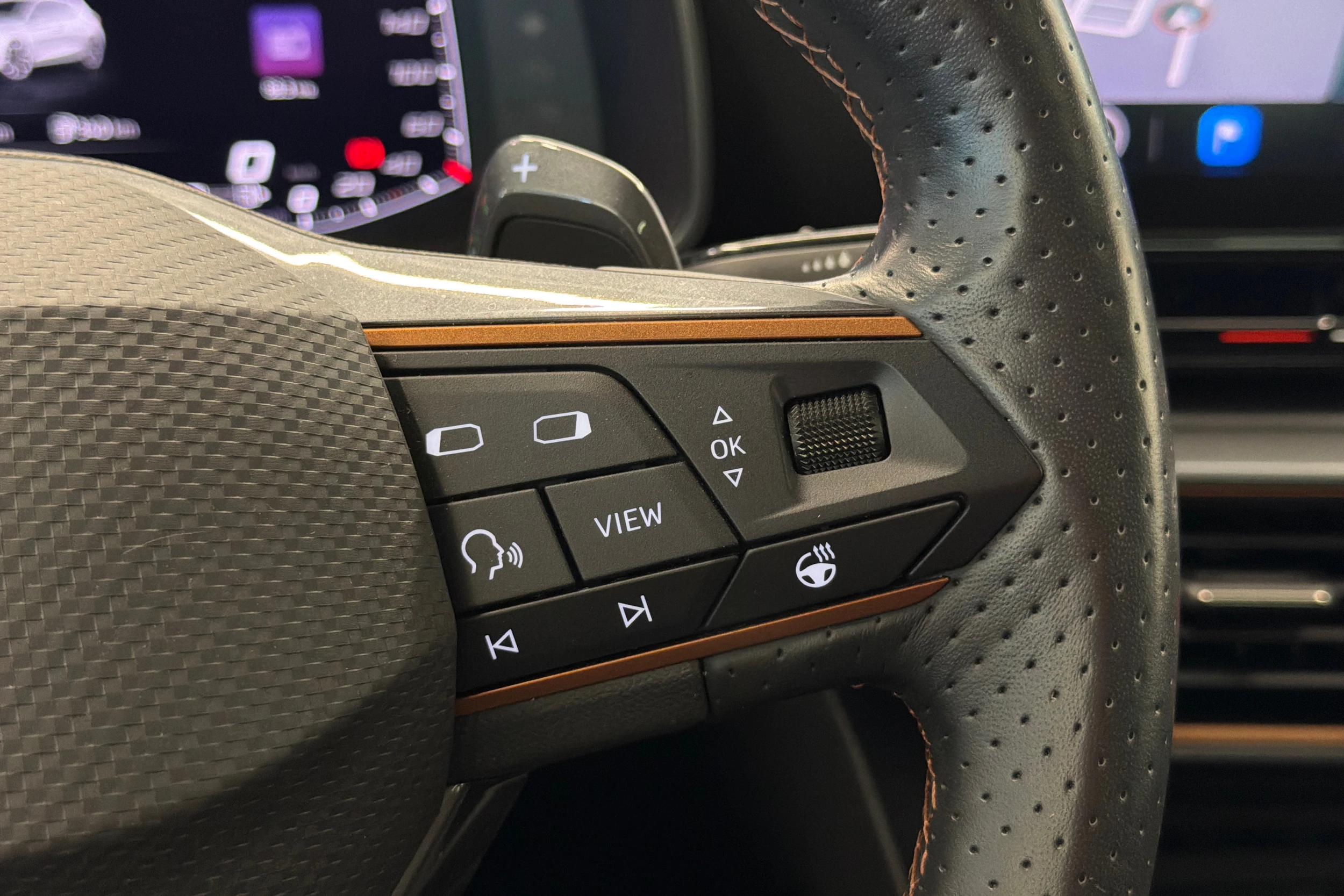 sininen CUPRA Leon 2022 kuva 17.