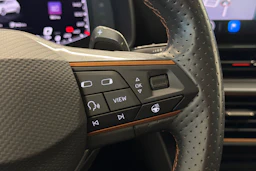 sininen CUPRA Leon 2022 kuva 17.
