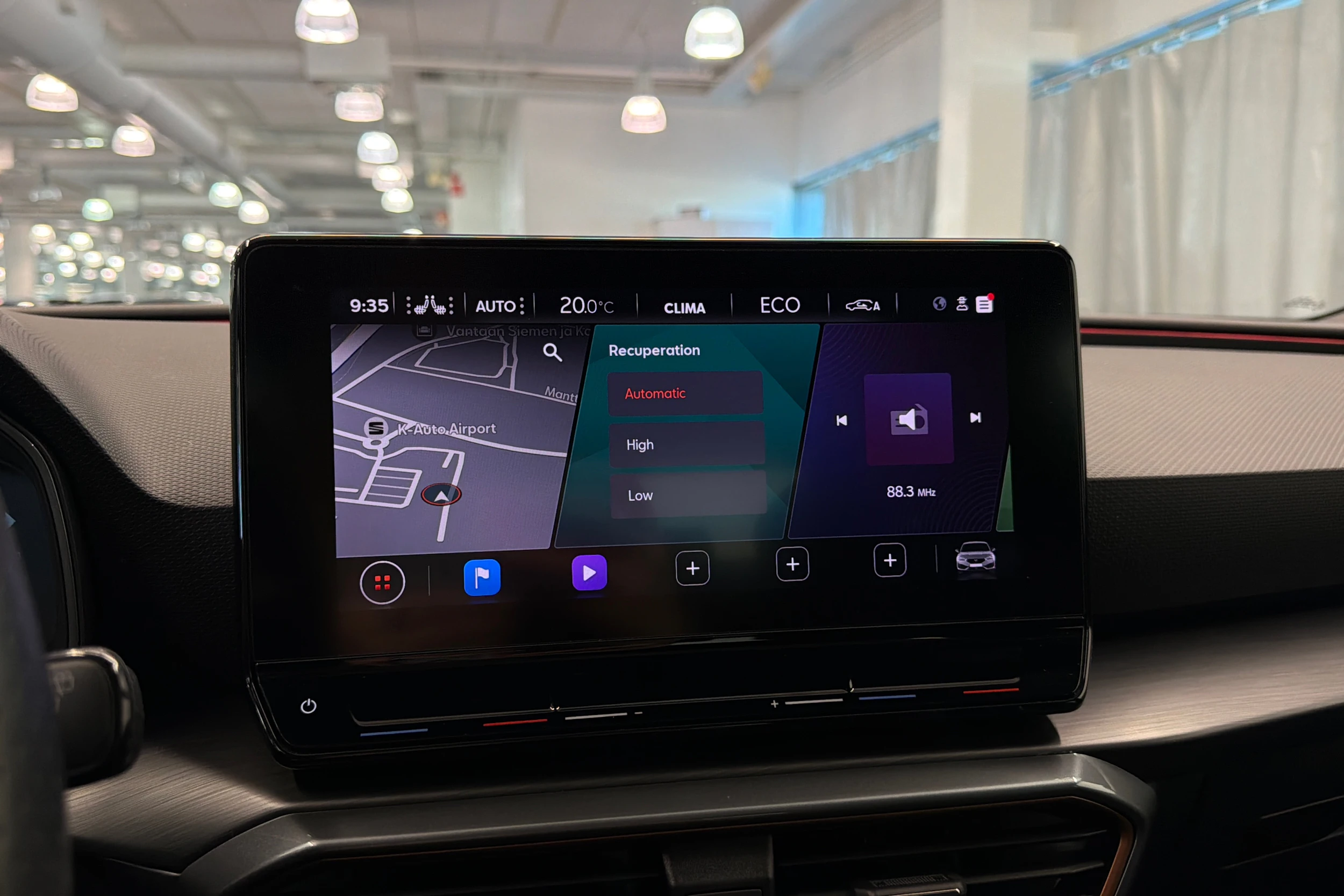 sininen CUPRA Leon 2022 kuva 22.