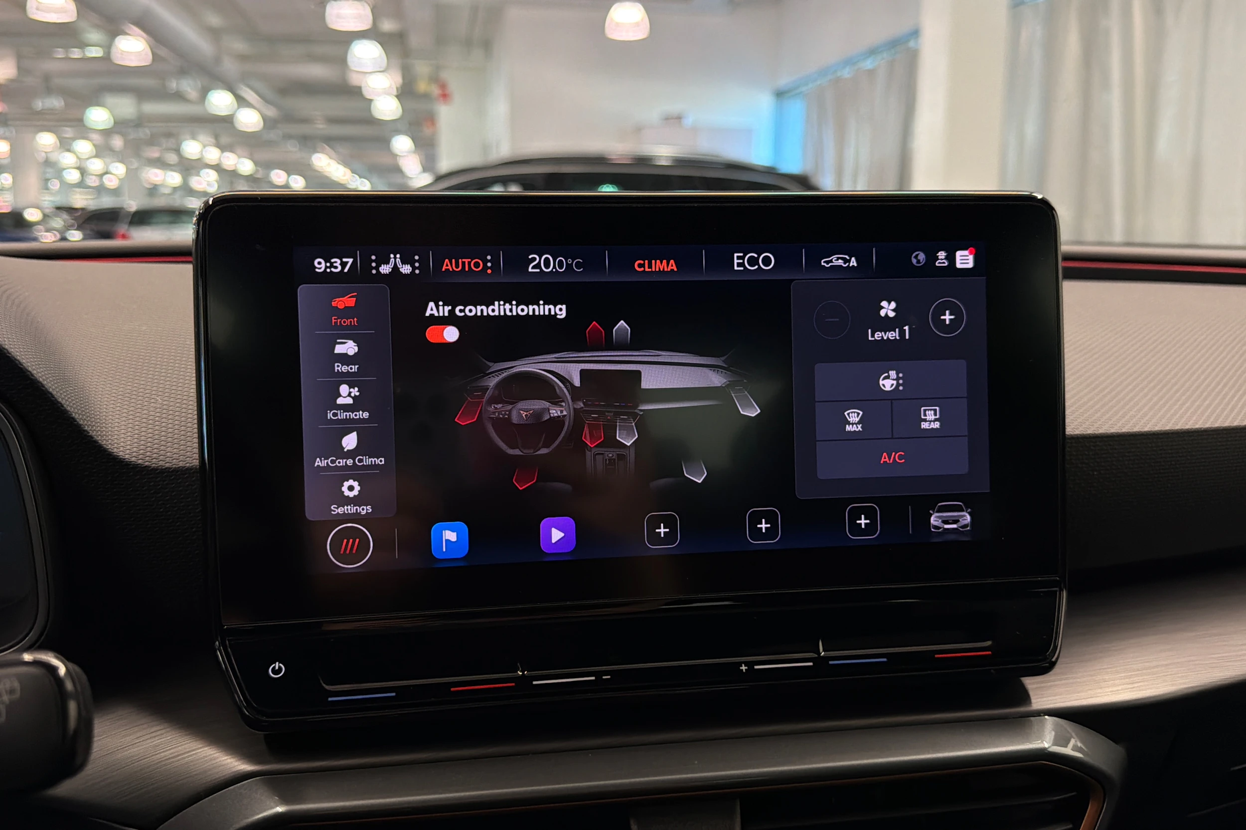 sininen CUPRA Leon 2022 kuva 28.
