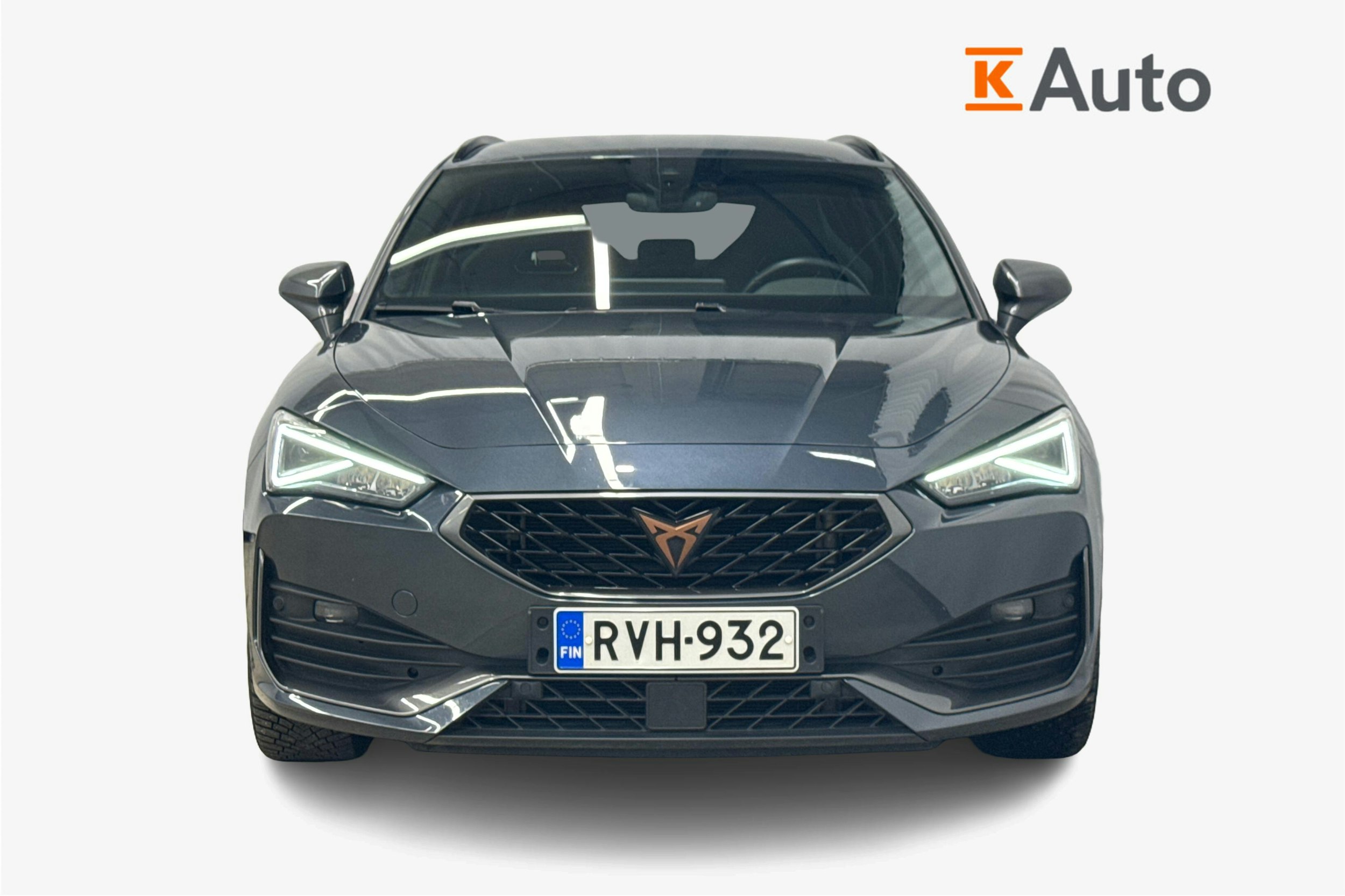 harmaa CUPRA Leon 2023 kuva 5.