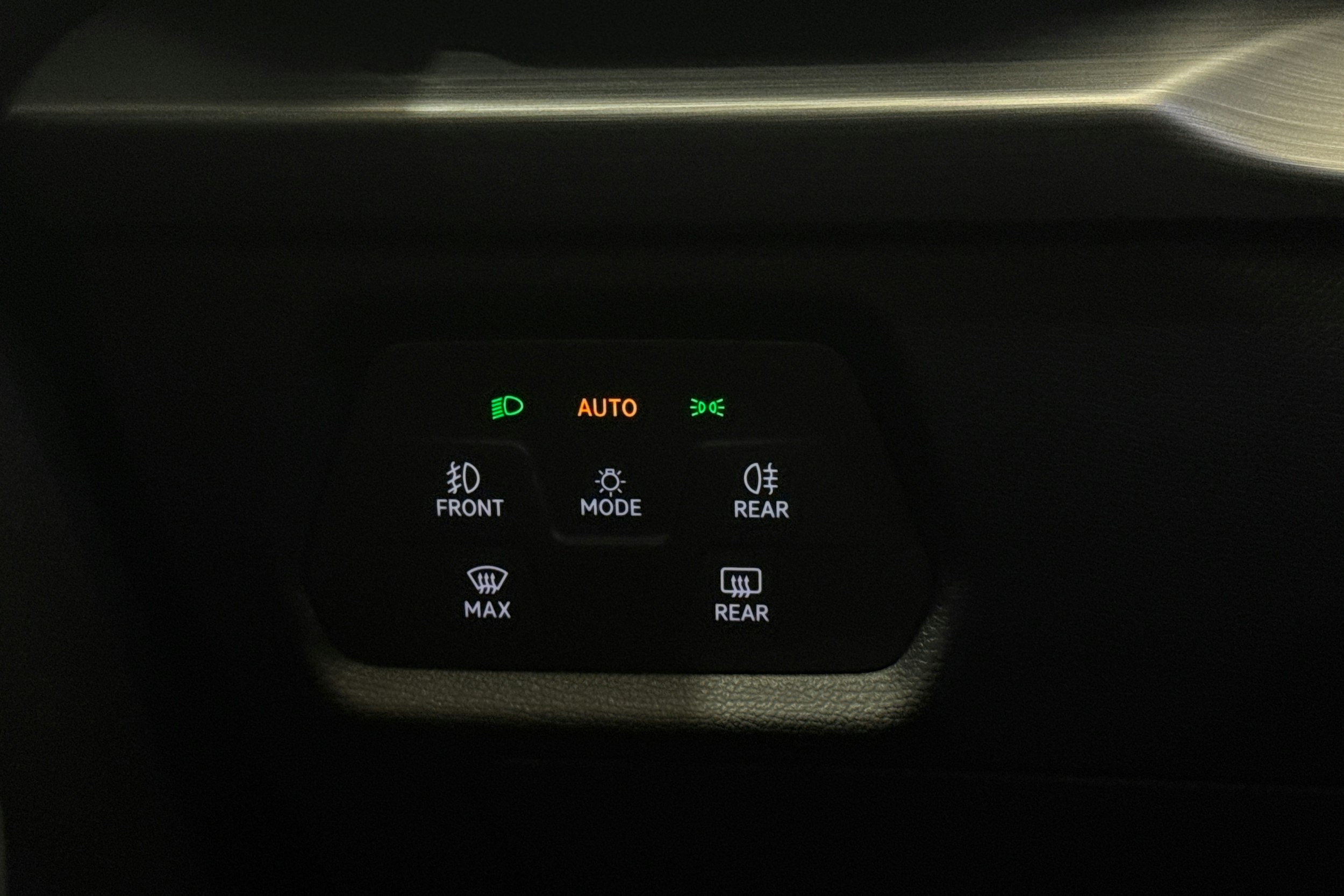 harmaa CUPRA Leon 2023 kuva 15.