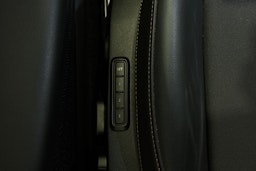 harmaa CUPRA Leon 2023 kuva 17.