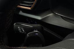 harmaa CUPRA Leon 2023 kuva 18.