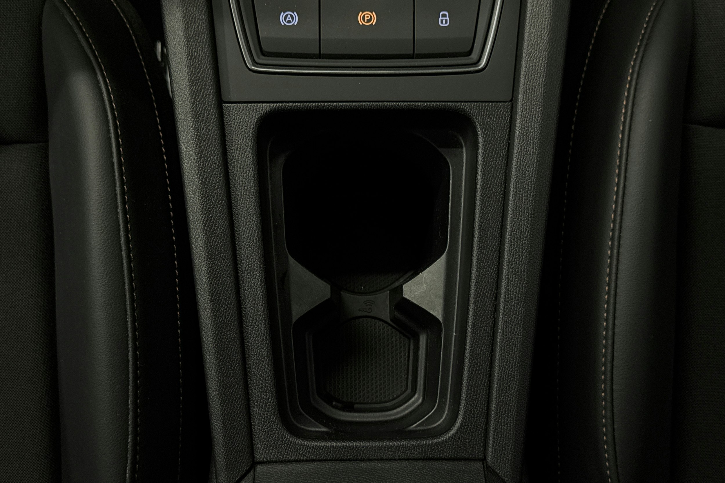 harmaa CUPRA Leon 2023 kuva 27.