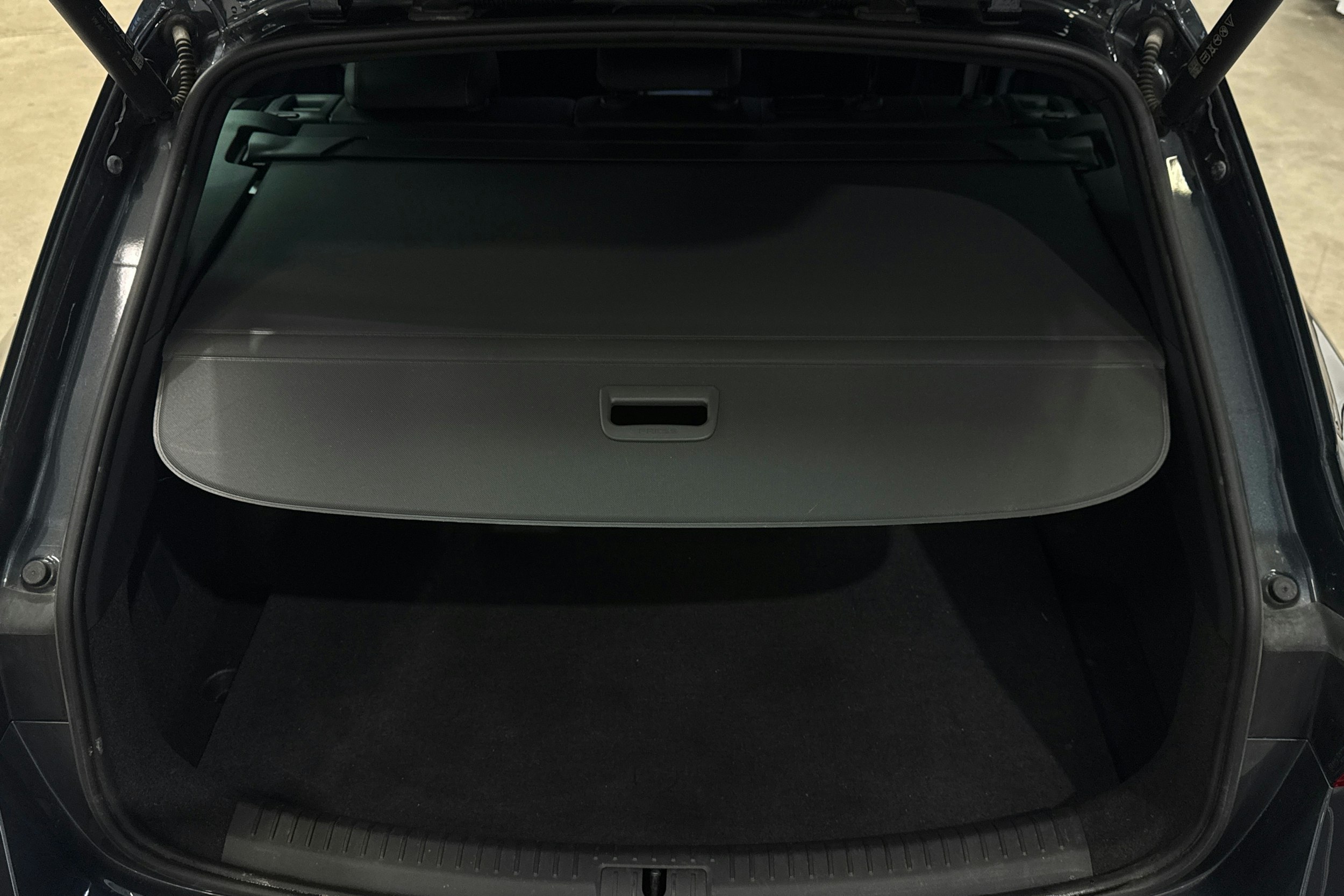 harmaa CUPRA Leon 2023 kuva 31.