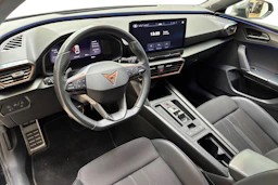musta CUPRA Leon Sportstourer 2024 kuva 8.