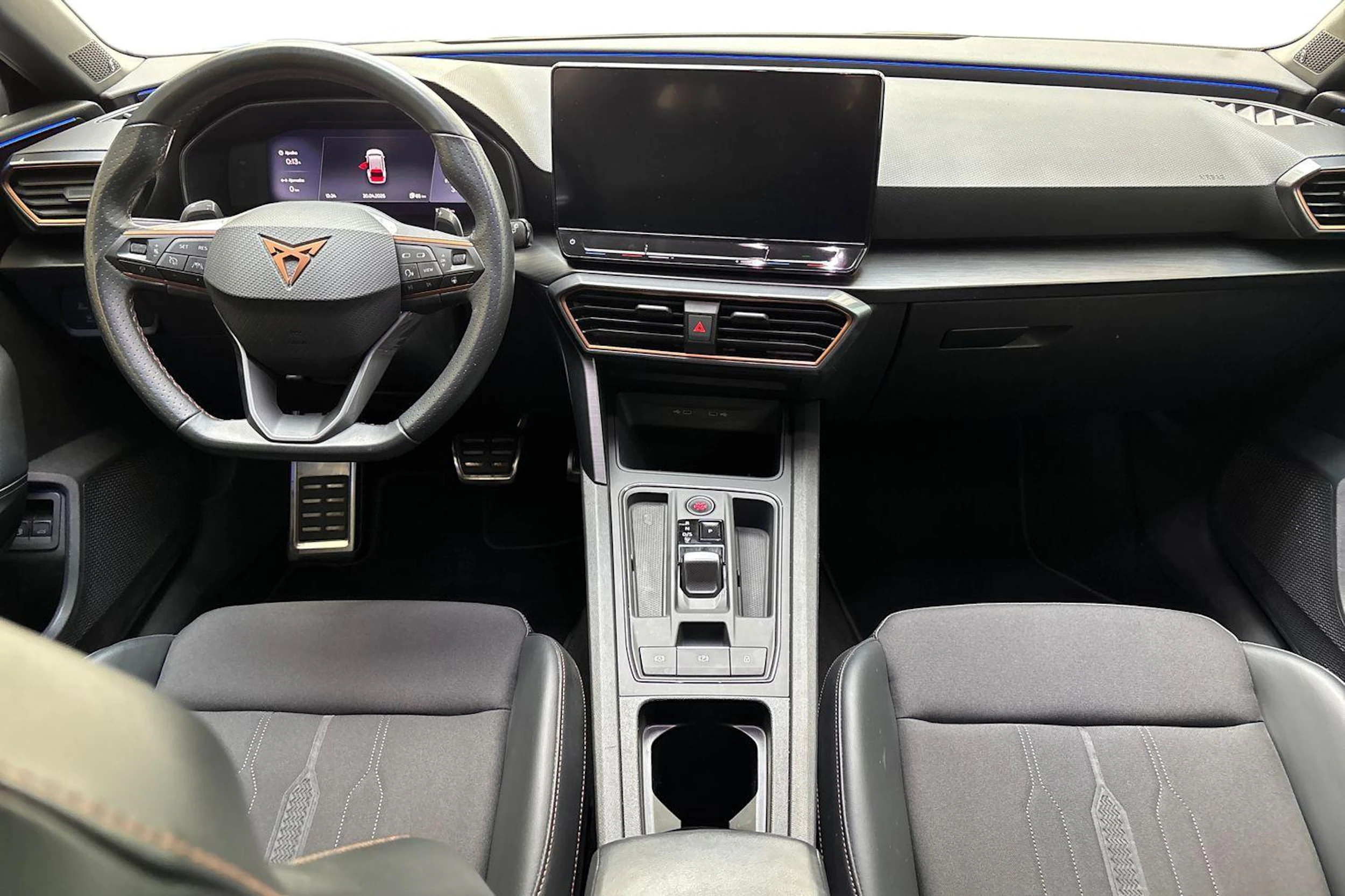 musta CUPRA Leon Sportstourer 2024 kuva 9.