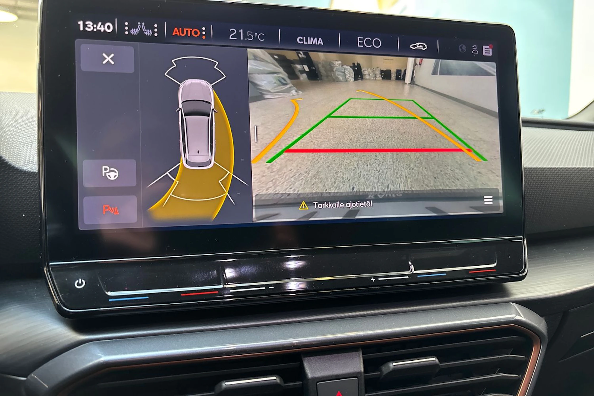 musta CUPRA Leon Sportstourer 2024 kuva 23.