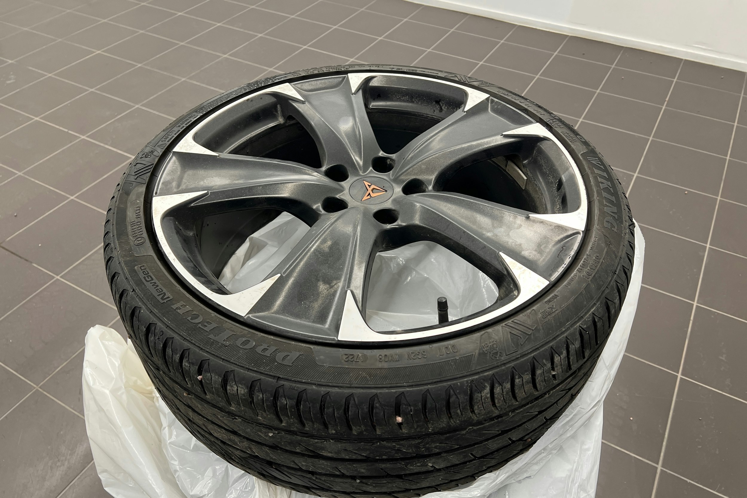 met. musta CUPRA Leon Sportstourer 2021 kuva 13.