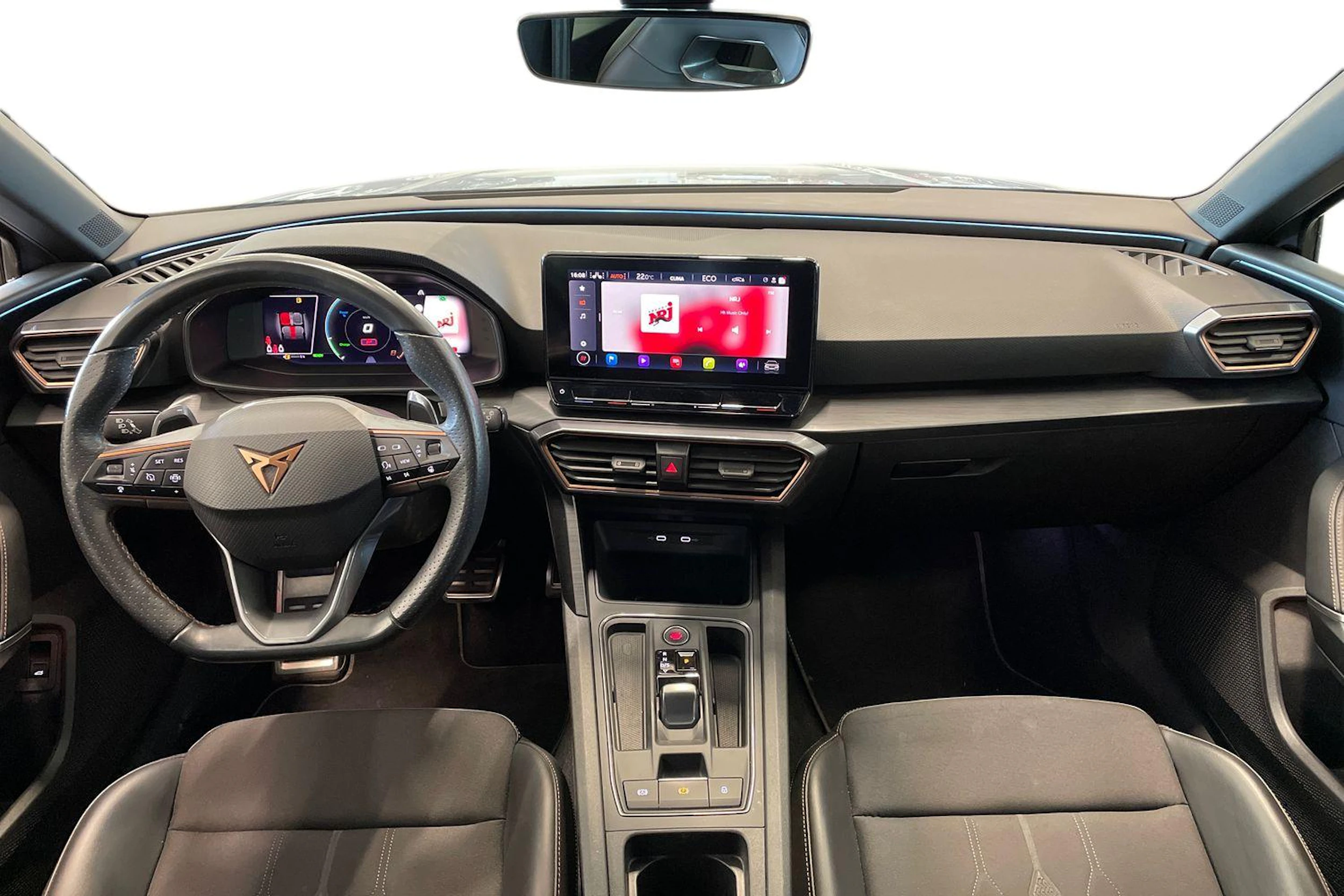 harmaa CUPRA Leon Sportstourer 2021 kuva 9.