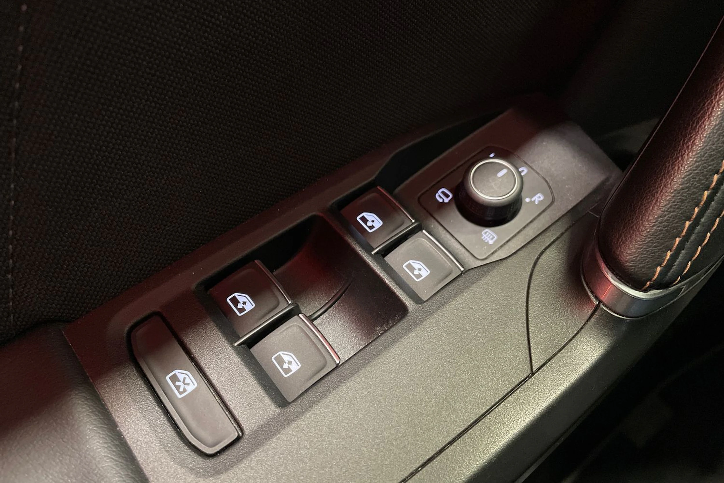 harmaa CUPRA Leon Sportstourer 2021 kuva 34.