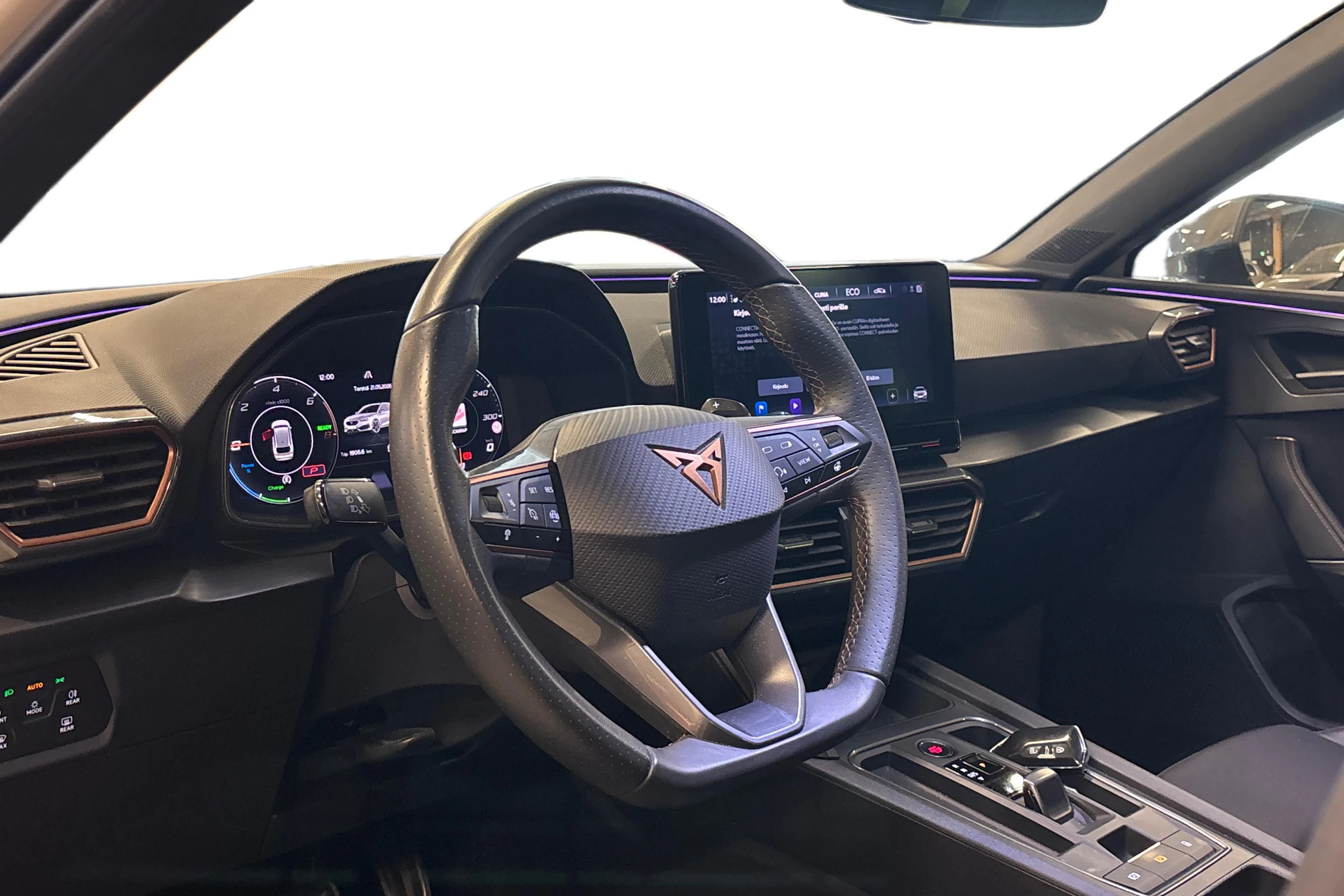 valkoinen CUPRA Leon Sportstourer 2021 kuva 3.
