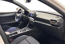 valkoinen CUPRA Leon Sportstourer 2021 kuva 8.