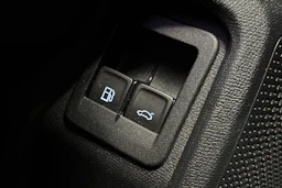 valkoinen CUPRA Leon Sportstourer 2021 kuva 27.