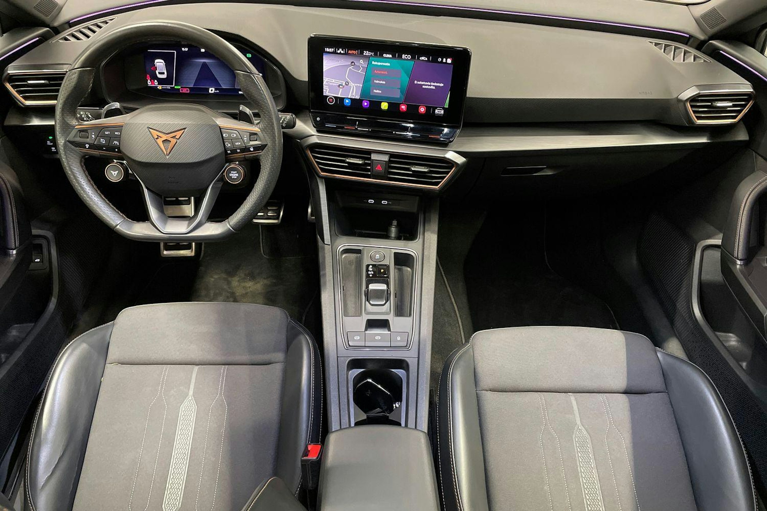 harmaa CUPRA Leon Sportstourer 2021 kuva 9.