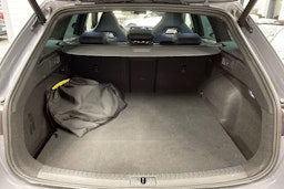 harmaa CUPRA Leon Sportstourer 2021 kuva 14.