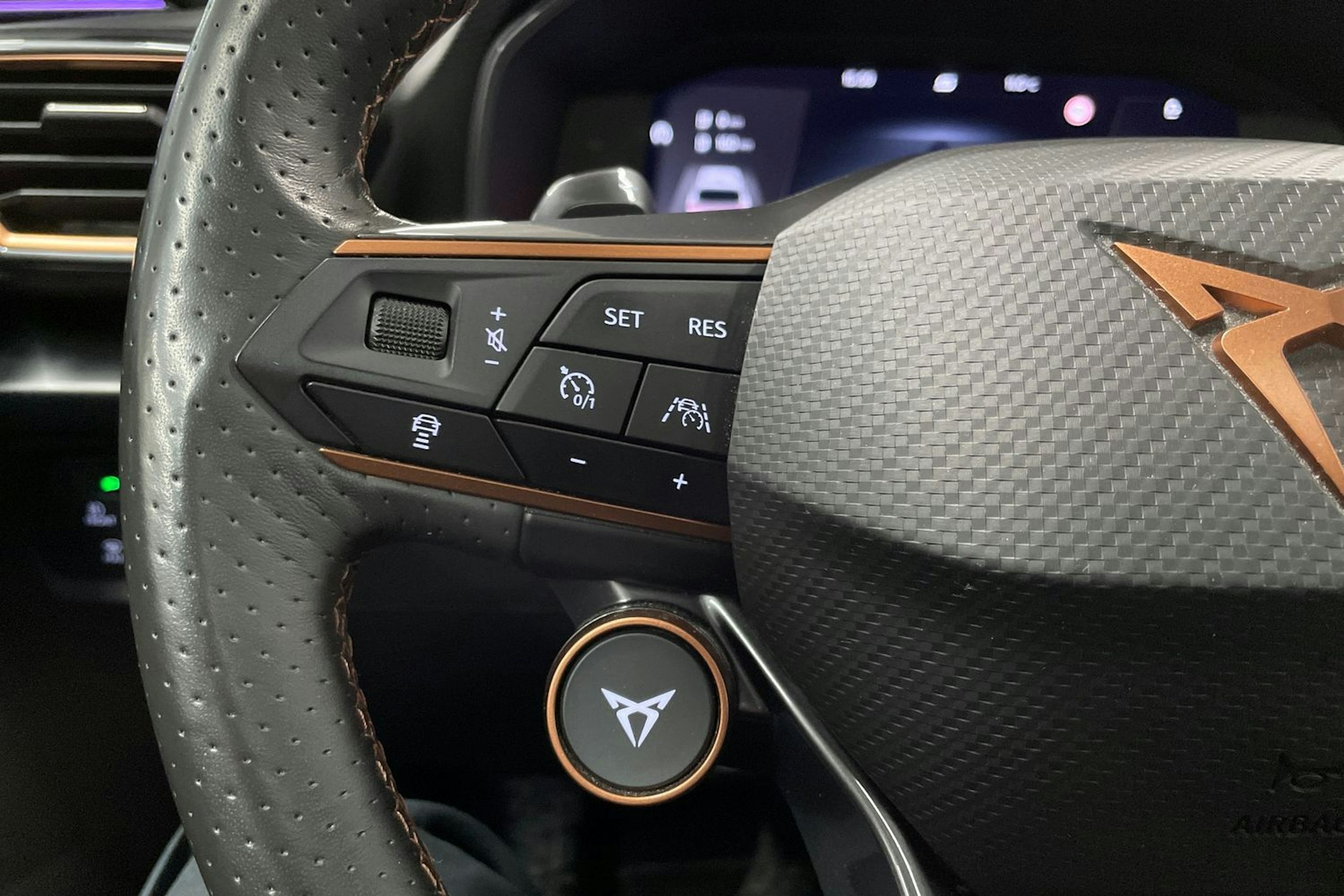 harmaa CUPRA Leon Sportstourer 2021 kuva 22.