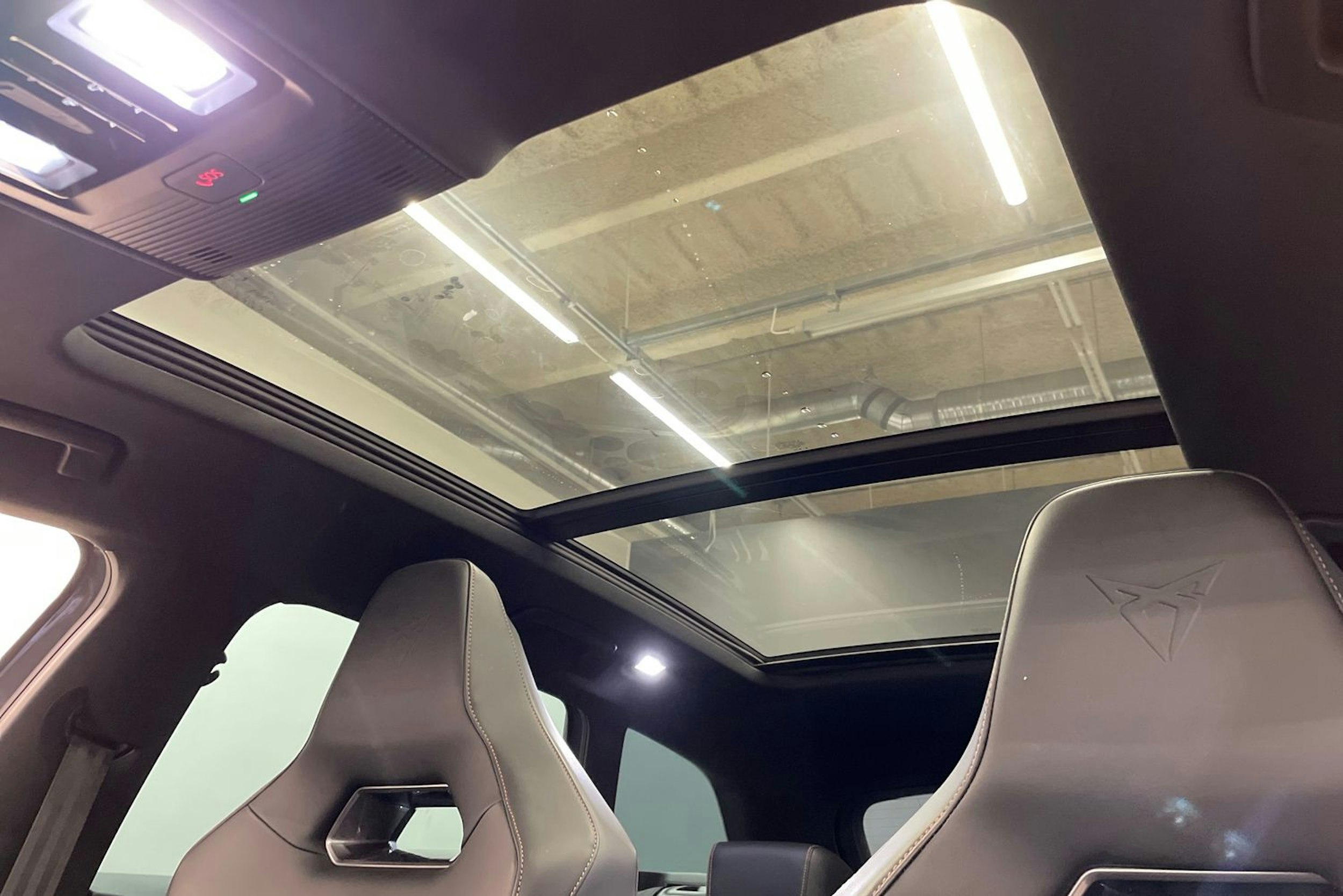 harmaa CUPRA Leon Sportstourer 2021 kuva 26.