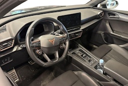 musta CUPRA Leon Sportstourer 2021 kuva 3.
