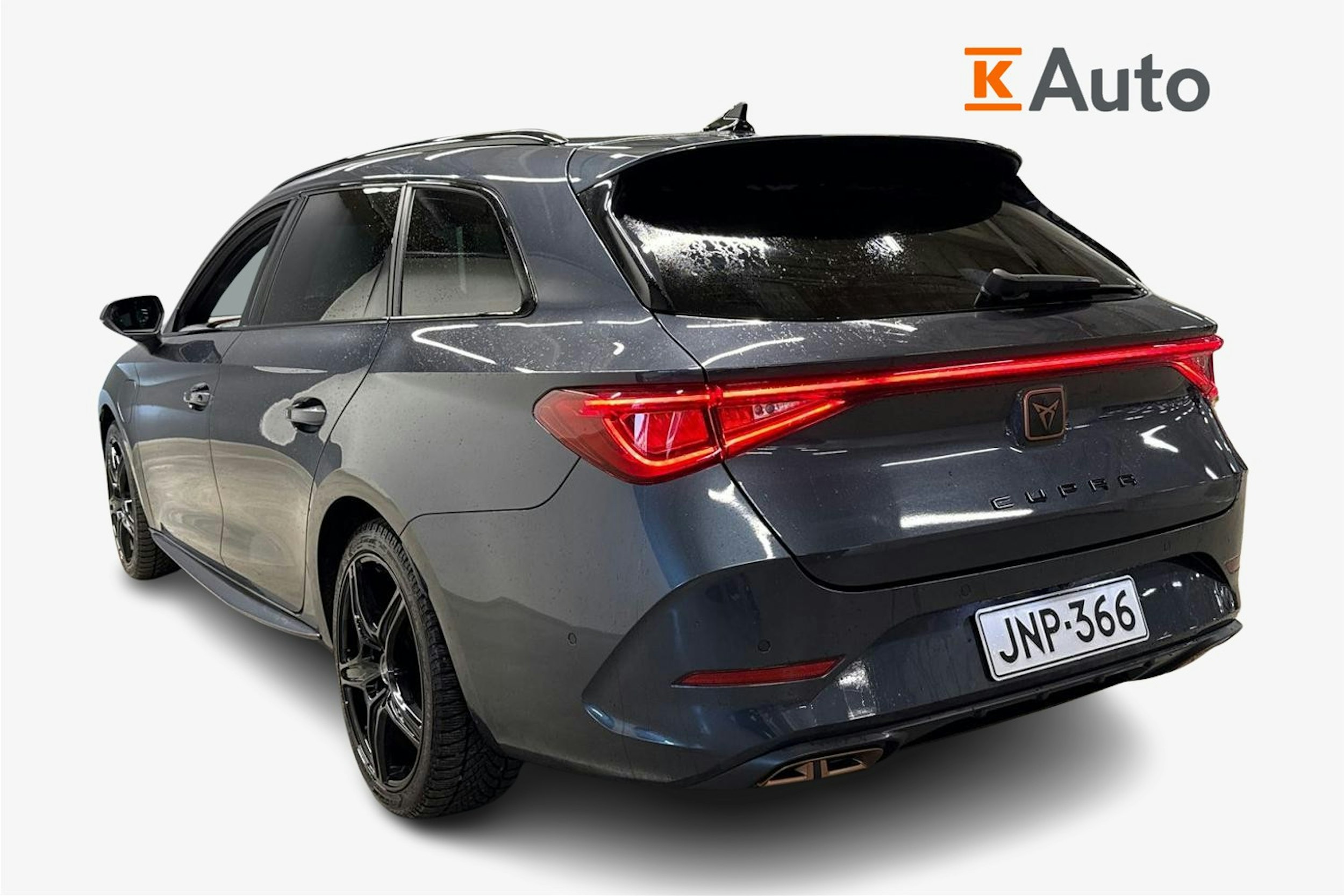 harmaa CUPRA Leon Sportstourer 2021 kuva 2.