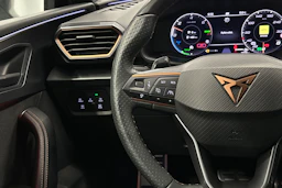 harmaa CUPRA Leon Sportstourer 2021 kuva 13.