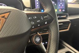 harmaa CUPRA Leon Sportstourer 2021 kuva 14.