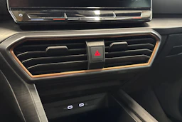 harmaa CUPRA Leon Sportstourer 2021 kuva 15.