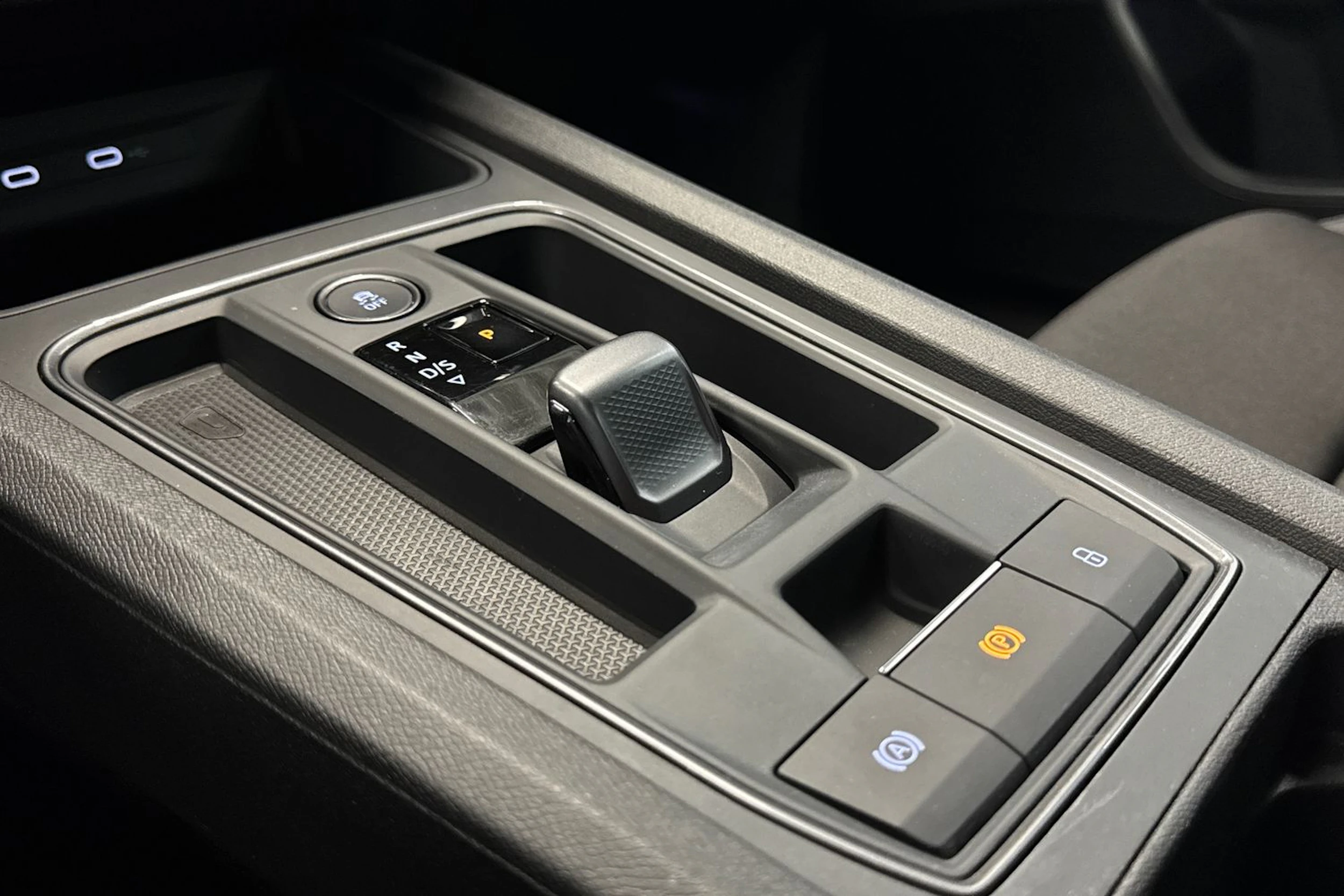 harmaa CUPRA Leon Sportstourer 2021 kuva 20.