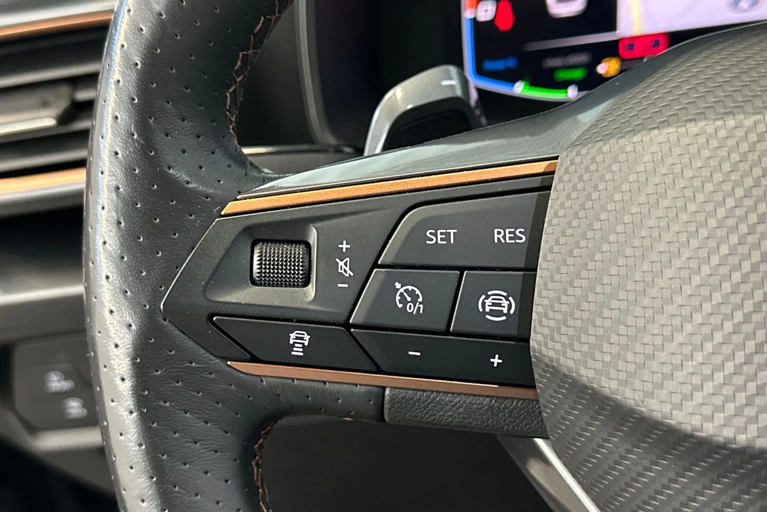 harmaa CUPRA Leon Sportstourer 2021 kuva 16.