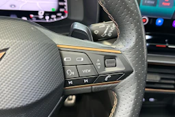 harmaa CUPRA Leon Sportstourer 2021 kuva 17.